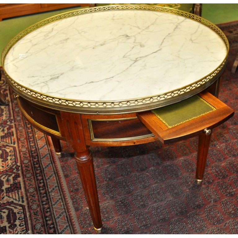 Table de salon bouillote style Louis XVI en acajou