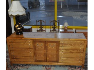 Meuble bahut bas neuf "de m&eacute;tier" esprit vintage, loft