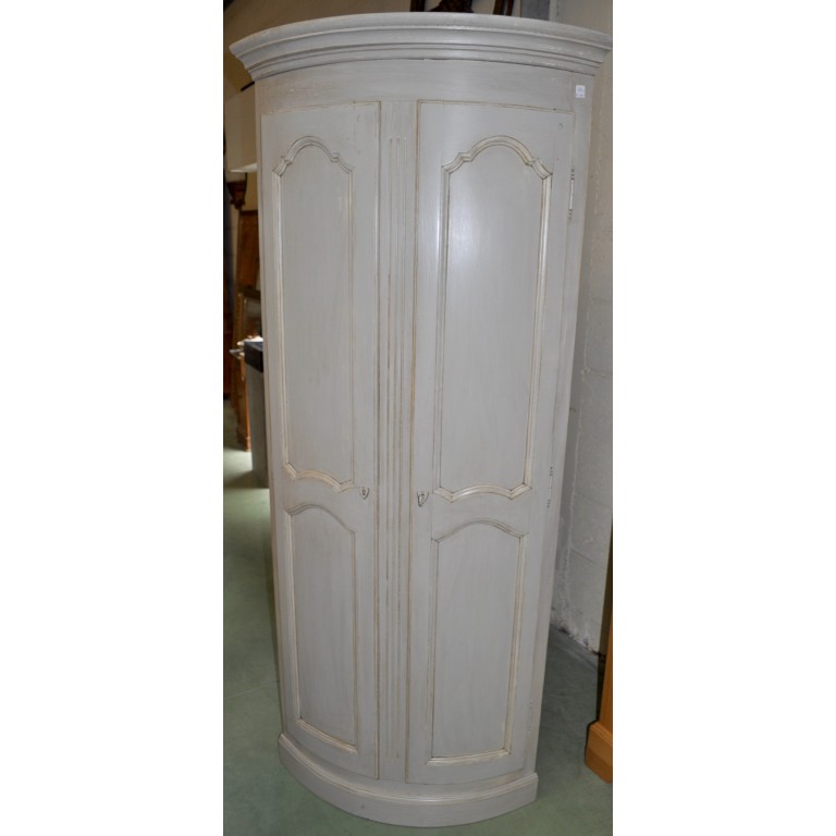 Encoignure cintr&eacute;e 2 portes en ch&ecirc;ne massif patin&eacute;e