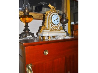 1 pendule en marbre de Carare