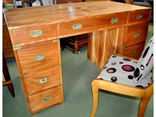 Bureau &agrave; caissons de marine en vangeram