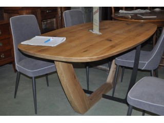 Table neuve ovale design italien