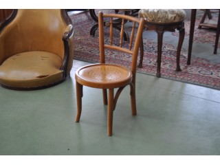 Petite chaise en bambou pour enfant 