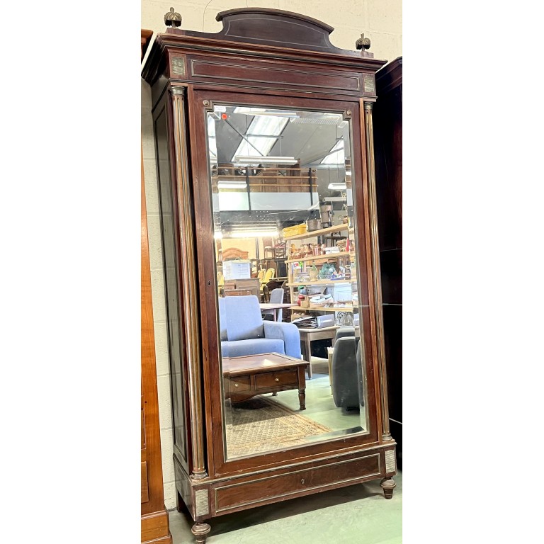armoire &agrave; glace de chambre, style 19 -&egrave;me 
